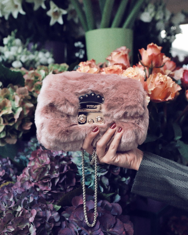 用一样东西完美宣示意大利的纯正血统,这款包包再适合不过啦~