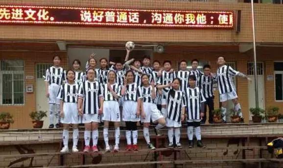 绿茵战场足球,绿茵再起狼烟视频