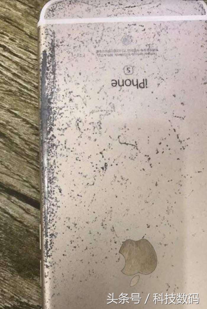 网友:我有一双硫酸手,苹果手机也挡不住!