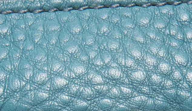 prada杀手包没有扣子的,prada杀手包价钱