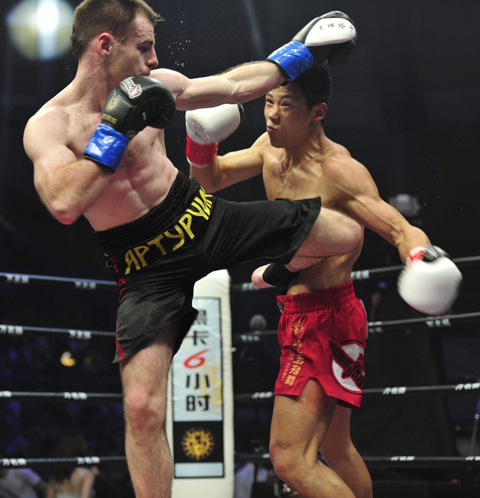 邓泽奇爆冷狂虐对手,2019年邓泽奇加赛