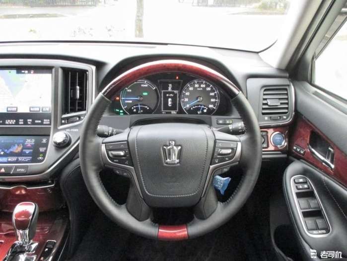 皇冠与日系车比较,日产丰田和国产丰田的区别