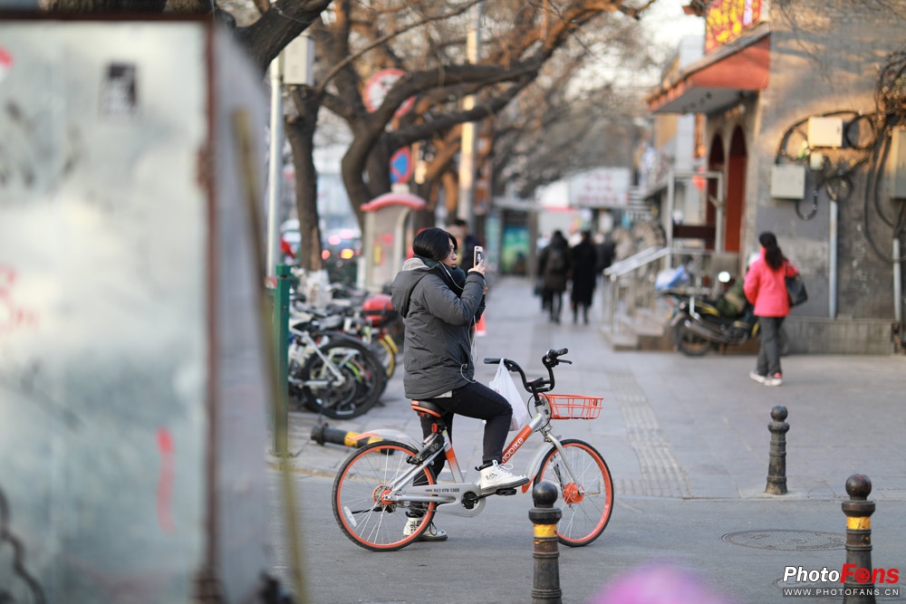 佳能ef85mm1.2人像王测评,佳能定焦镜头ef50mm1.8