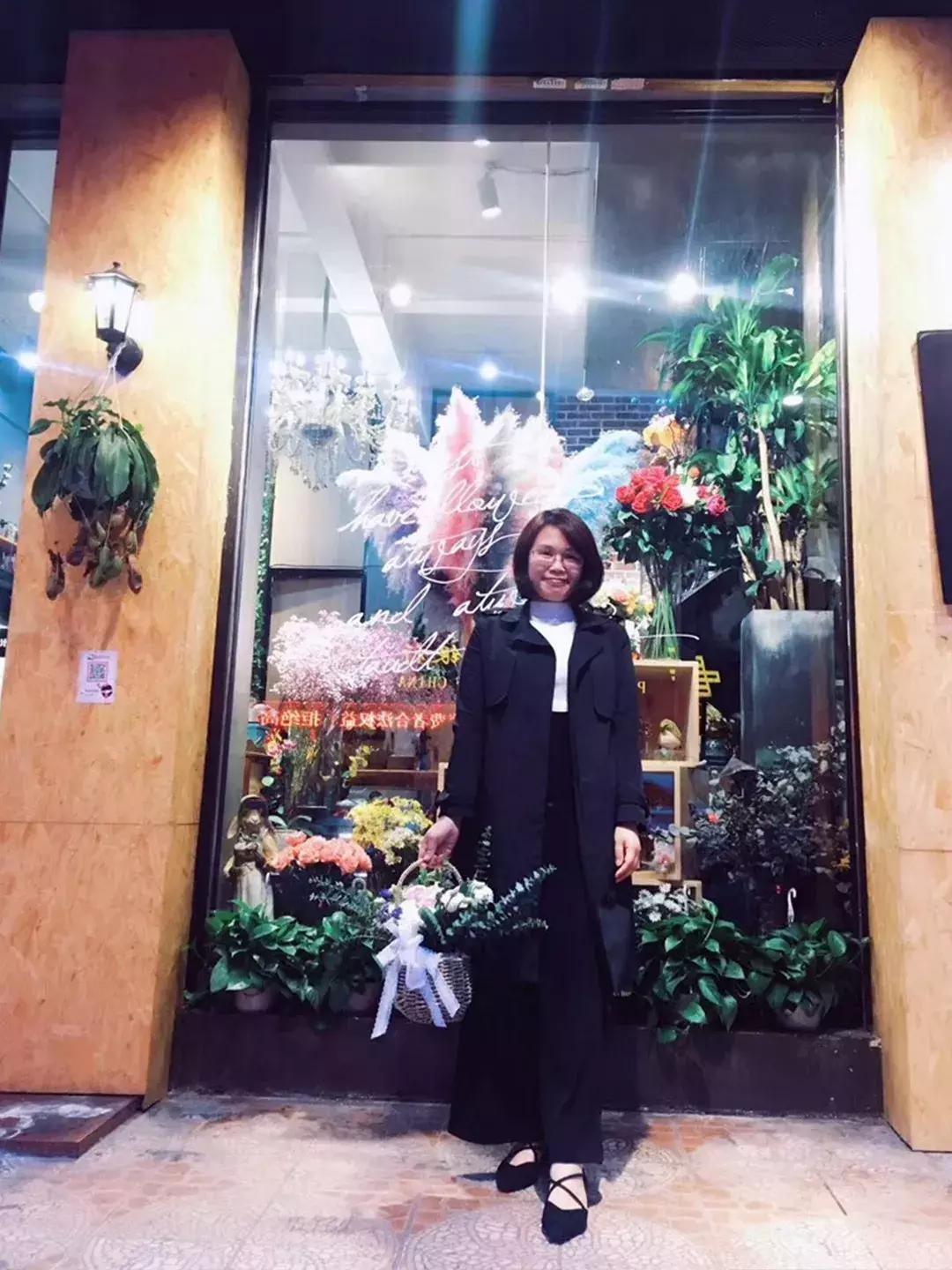 上廓街竟然有间360°鲜花环绕的小店