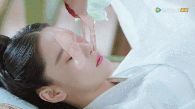 张馨予花谢花满天会火吗,花谢花飞花满天张馨予照片