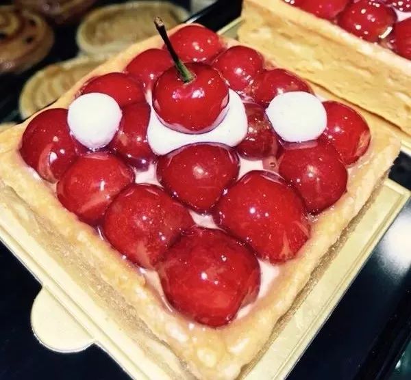 一口咬定修女泡芙法国面包师恋上成都钢琴妹