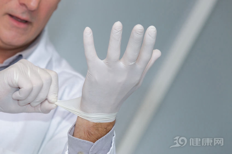 怎么发现便血肠癌便血是什么颜色,便血10多年有痔疮是直肠癌吗