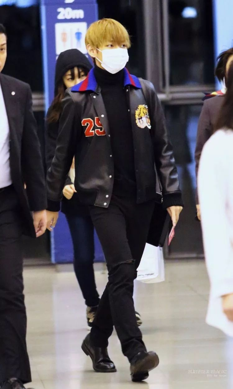 金泰亨生日快乐q版,金泰亨祝福别人生日快乐视频