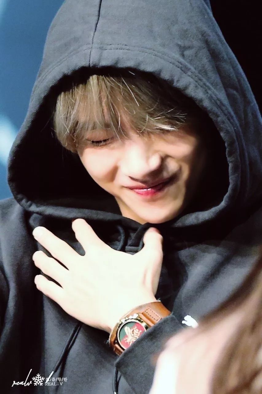 金泰亨生日快乐q版,金泰亨祝福别人生日快乐视频