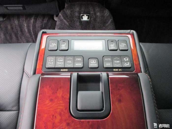 皇冠与日系车比较,日产丰田和国产丰田的区别