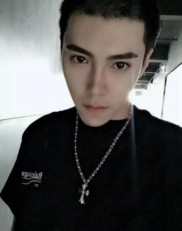 克罗心项链22k金新款,使徒行者2周柏豪克罗心项链