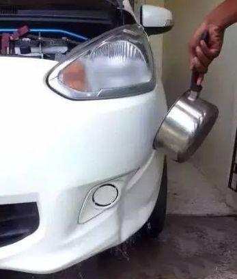 交警提示:汽车撞出小坑,别着急去4S店,只需这样就能节省好多钱