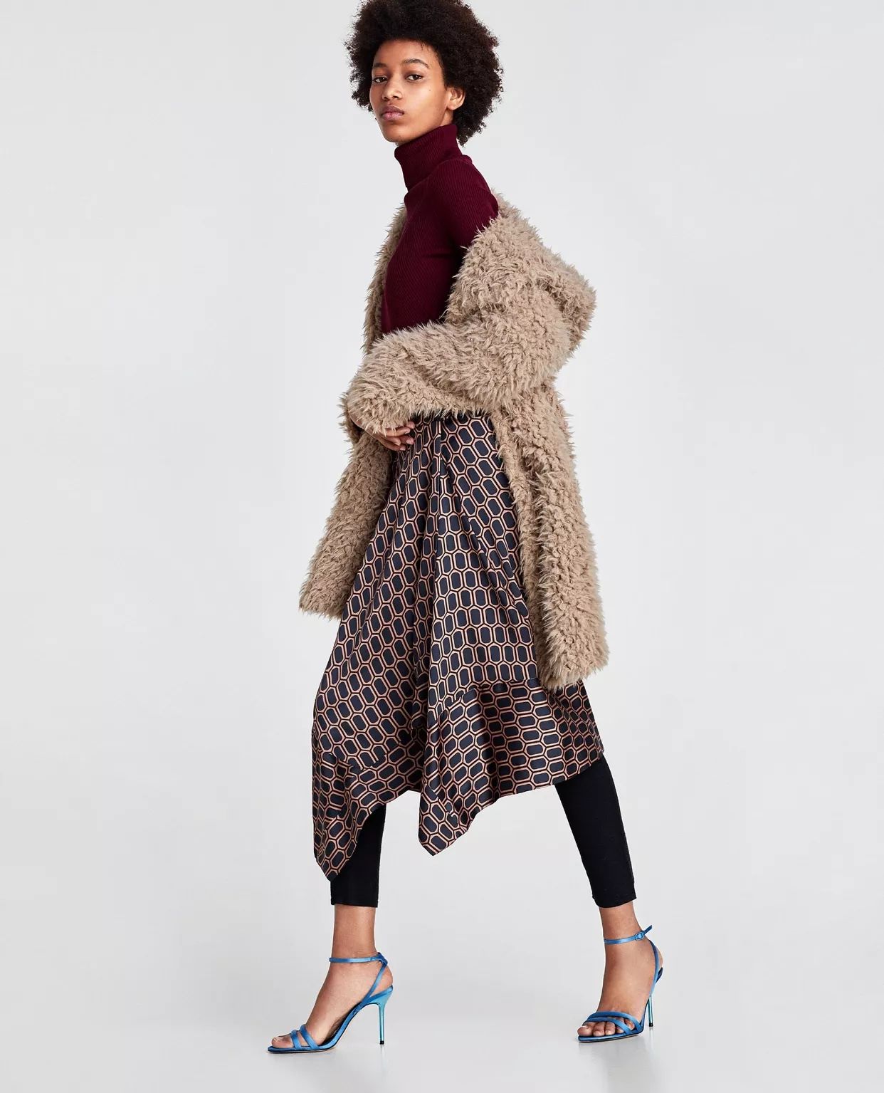 zara打折的衣服值得买吗,zara最值得买的大衣