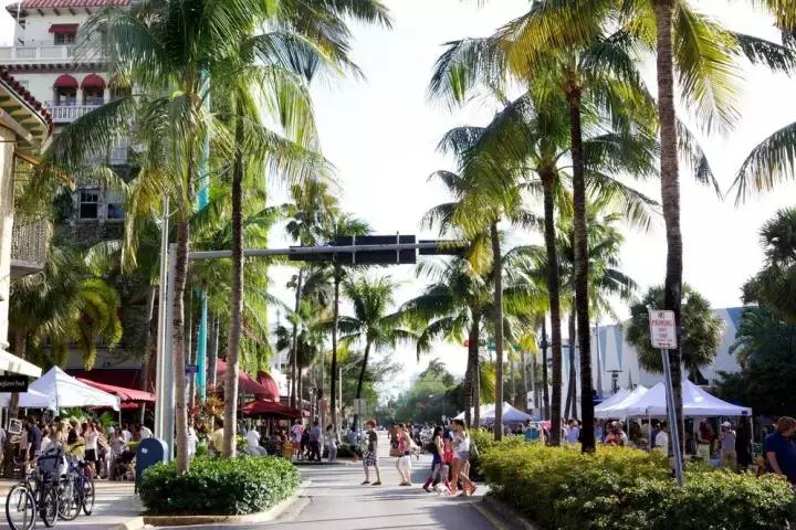 总有一个人在远方成为你的期待,每个人的内心都有一些想去的远方