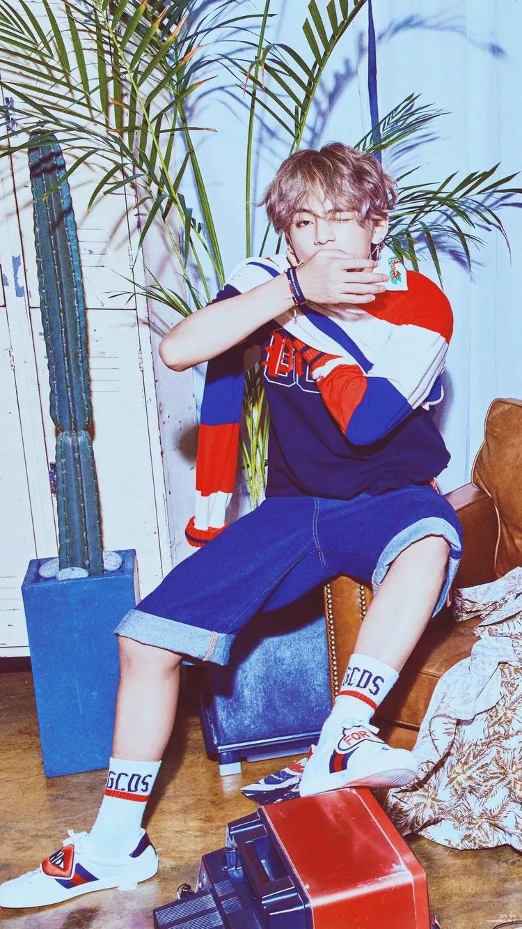 金泰亨生日快乐q版,金泰亨祝福别人生日快乐视频