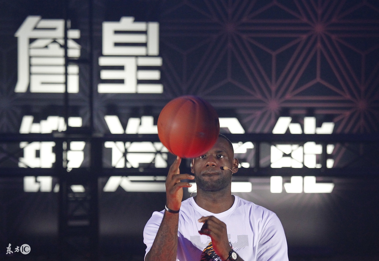 祝勒布朗生日快乐,詹皇祝生日快乐