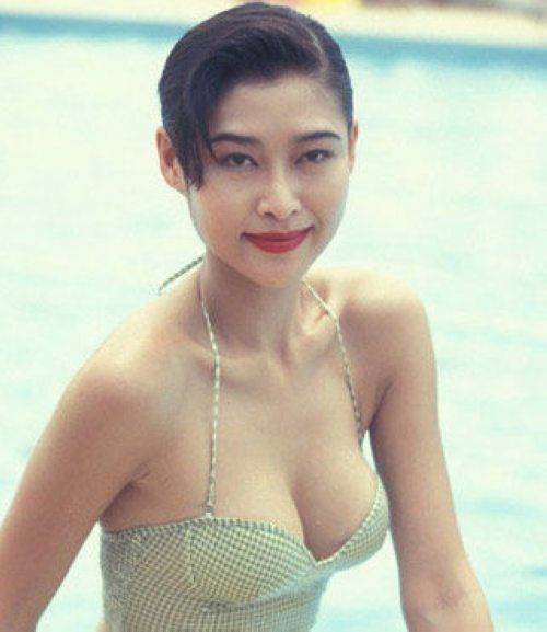 四位演三级片出道女星前三个嫁入豪门相亲相爱最后一位太可惜