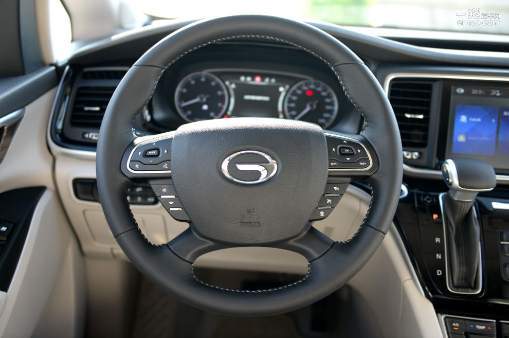 广汽传祺gm8和gl8油耗对比,性价比秒合资前辈试驾广汽传祺gm8