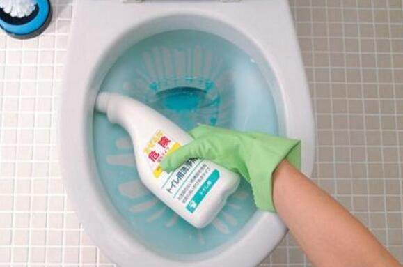 马桶堵住了怎么办小窍门,马桶堵住了怎么办教你一个小妙招