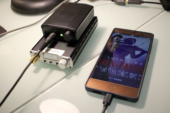 老初月谈 密码:iFI nano iDSD BL,轻松开启音乐之门