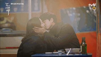 一年了，最红的韩剧还是这部