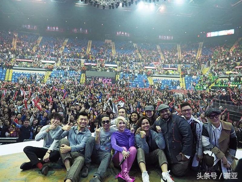 跨年夜，寰亚男神女神与你唱响2018、high爆迎新年！