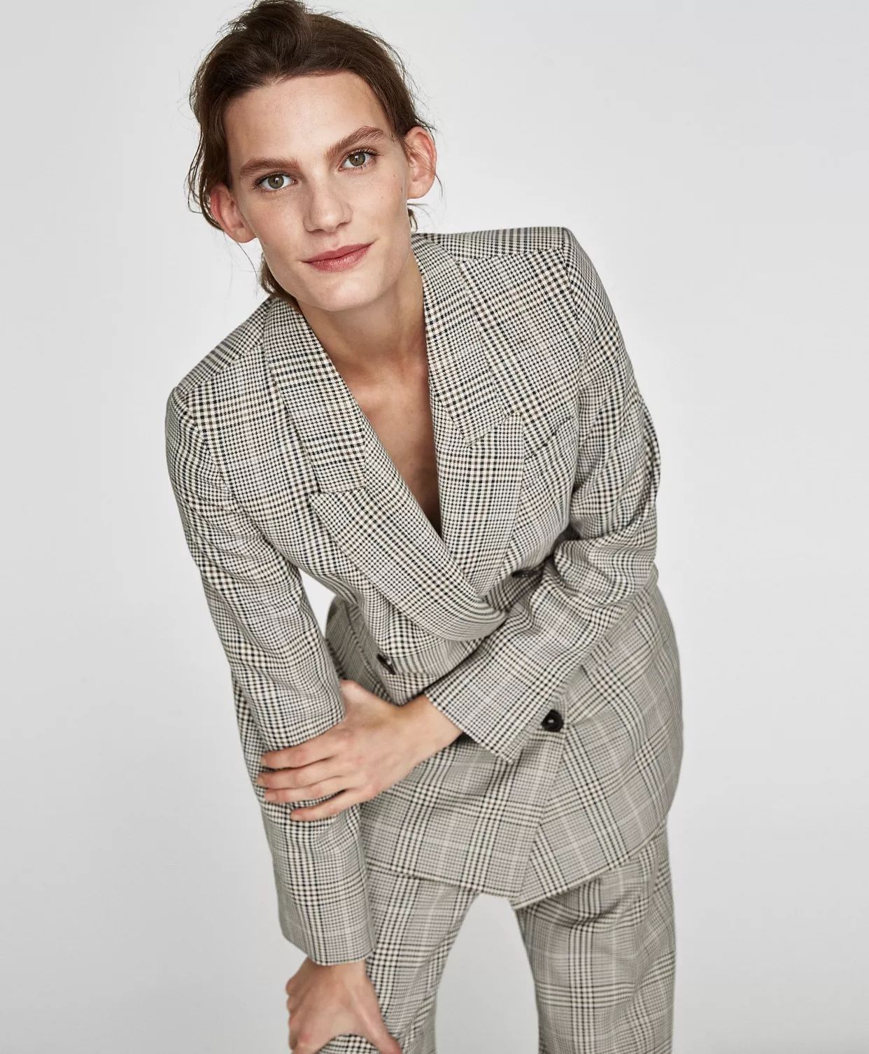 zara打折的衣服值得买吗,zara最值得买的大衣