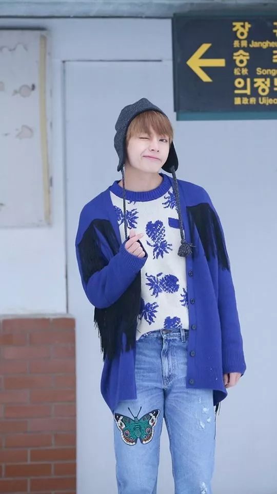 金泰亨生日快乐q版,金泰亨祝福别人生日快乐视频