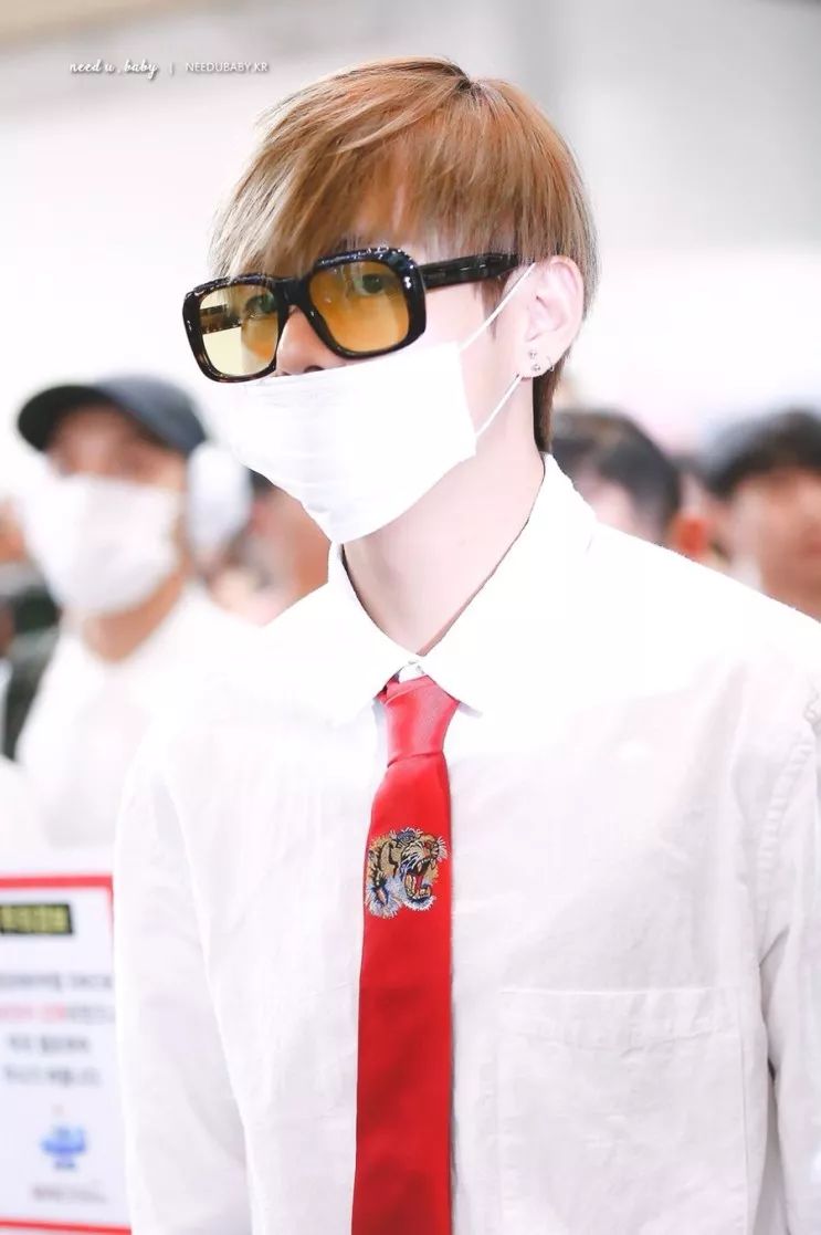 金泰亨生日快乐q版,金泰亨祝福别人生日快乐视频