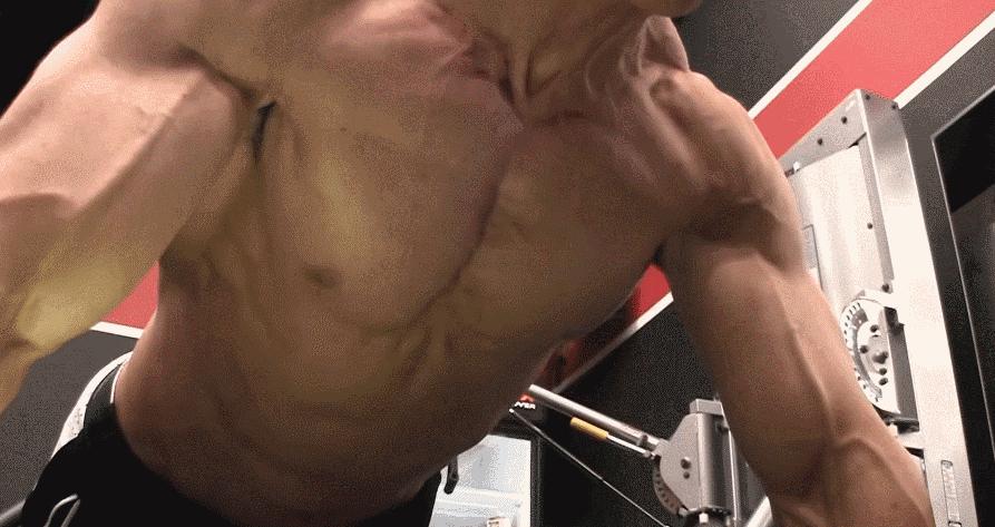 如何锻炼胸肌中间部位,如何锻炼胸肌右下方