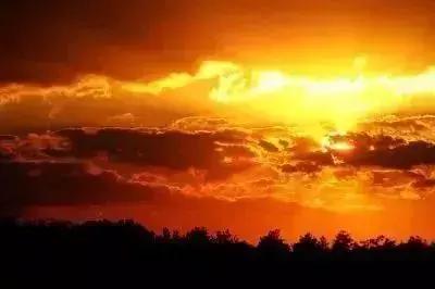 新年第一天去海边看日出,去海边看日出拍的照片