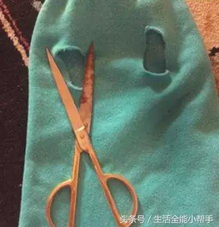 旧衣服怎么给狗狗做小衣服,夏天旧衣服给狗狗做衣服教程