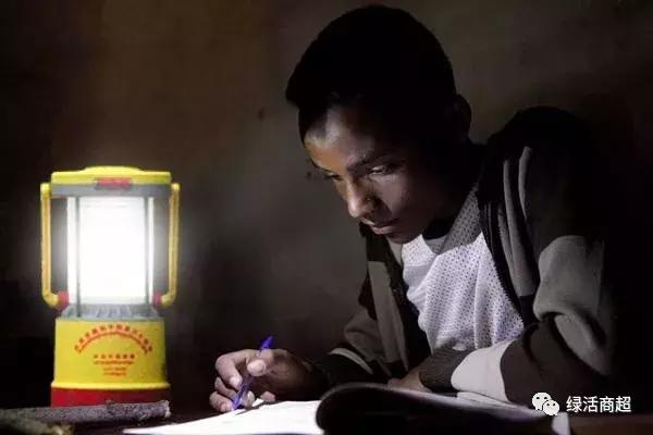 太阳能灯小型马灯,超亮野营复古太阳能马灯