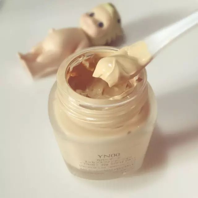 轻薄、舒适、不脱妆的粉底测评