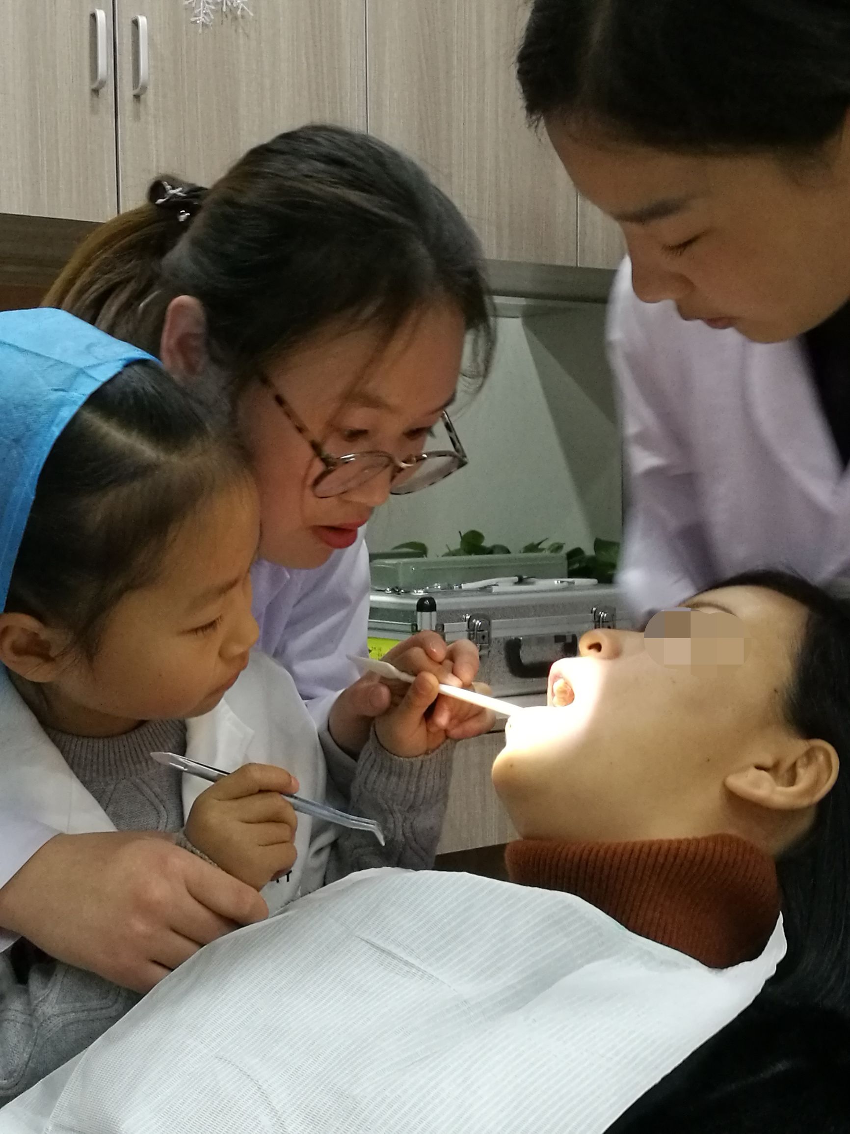 我是友好小牙医——洛阳友好口腔医院第六期“小牙医”体验活动