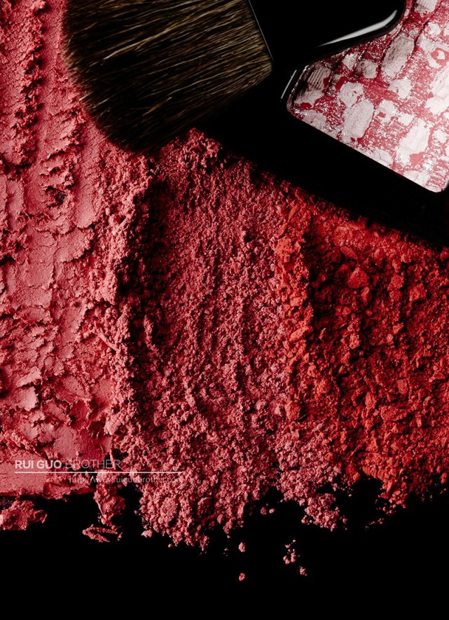 赵丽颖新年红色蝴蝶结造型,露背裙赵丽颖热巴刘诗诗