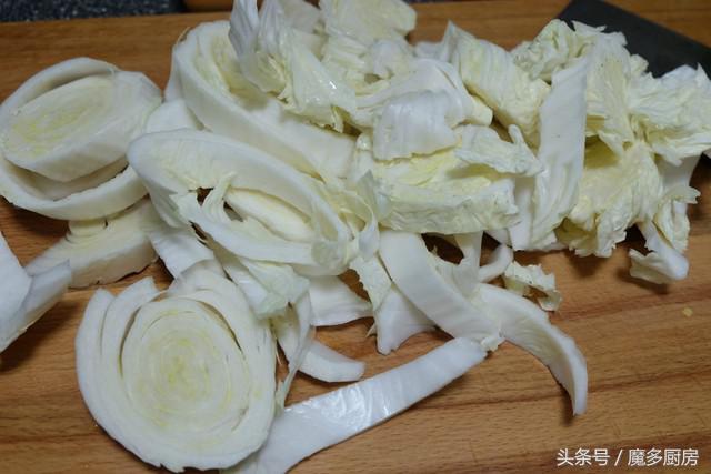 烤鸭架炖鸭汤的最佳搭配,烤鸭的鸭架熬汤怎么做好吃