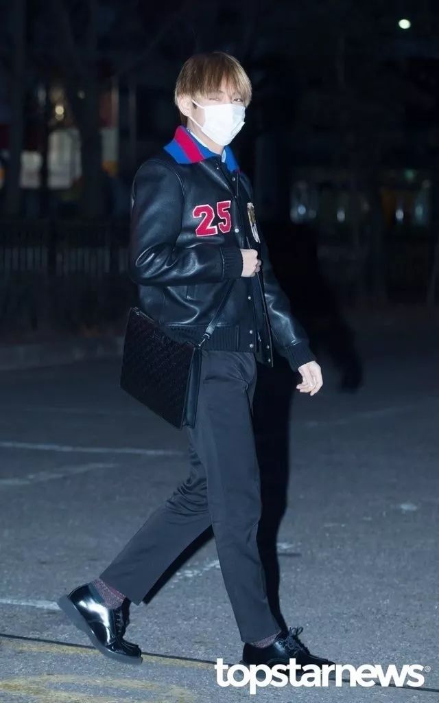 金泰亨生日快乐q版,金泰亨祝福别人生日快乐视频