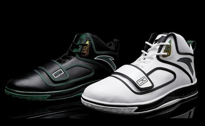 科比黑曼巴LOGO为什么这样设计