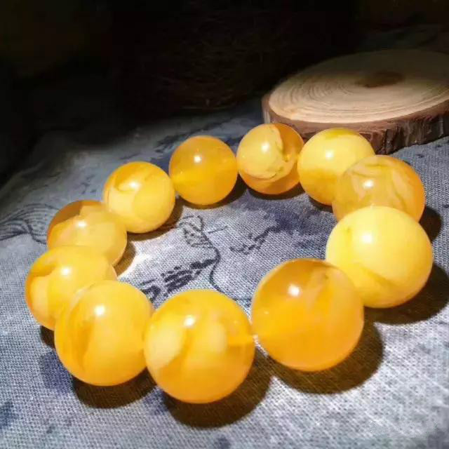 璞缘琥珀坊:碰到这么逼真的“二代蜜蜡”该如何避免吃药?