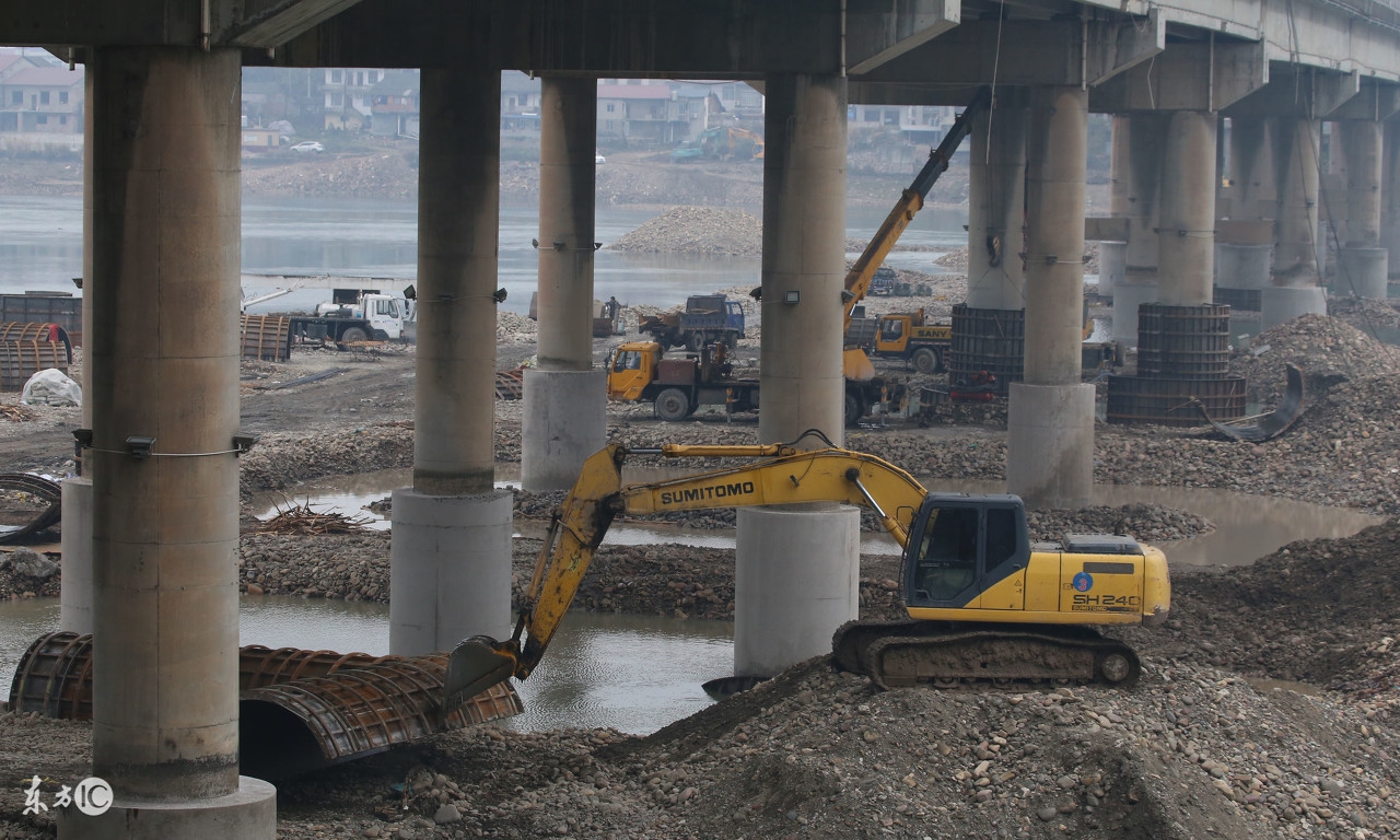 旋挖钻孔灌注桩干孔作业技术交底,旋挖钻孔灌注桩护筒埋设技术交底