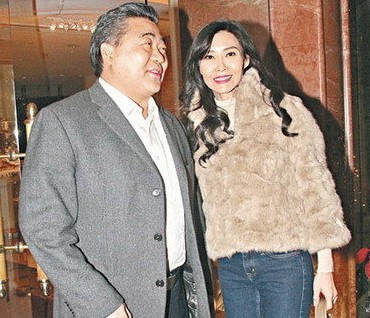 四位演三级片出道女星前三个嫁入豪门相亲相爱最后一位太可惜