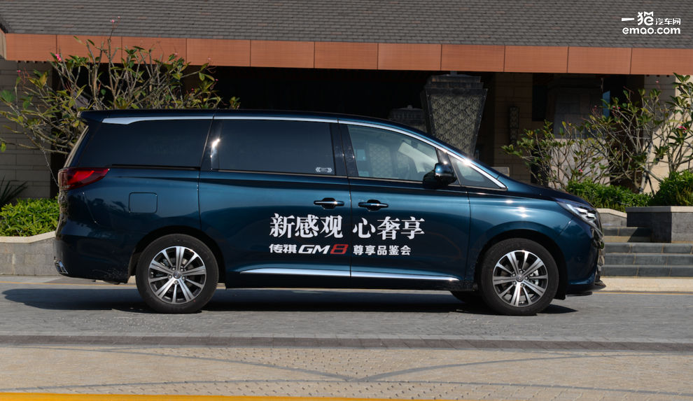 广汽传祺gm8和gl8油耗对比,性价比秒合资前辈试驾广汽传祺gm8