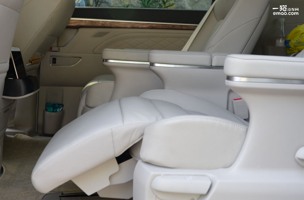 广汽传祺gm8和gl8油耗对比,性价比秒合资前辈试驾广汽传祺gm8