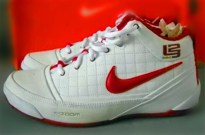 詹姆斯使节12和使节11哪个好,詹姆斯使节13好还是使节12好