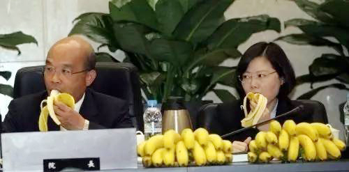 “一世深情恋大理几番义愤为家国”——访全国台企联副会长薛一萍