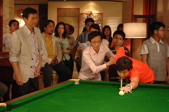 他的剧目一播出,股市就跌,34次中招,上个新闻都会跌