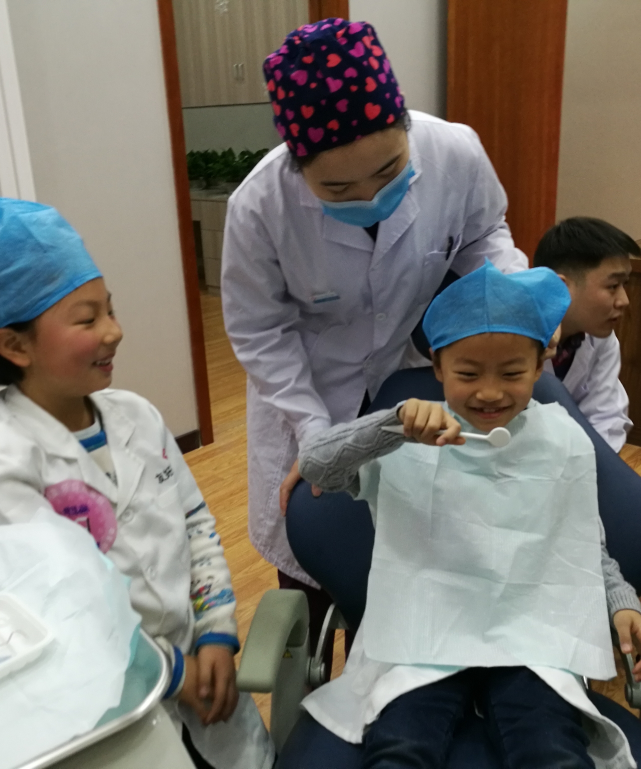 我是友好小牙医——洛阳友好口腔医院第六期“小牙医”体验活动