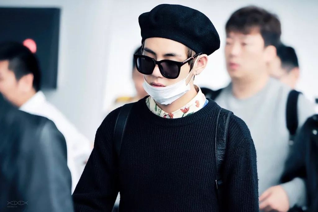 金泰亨生日快乐q版,金泰亨祝福别人生日快乐视频