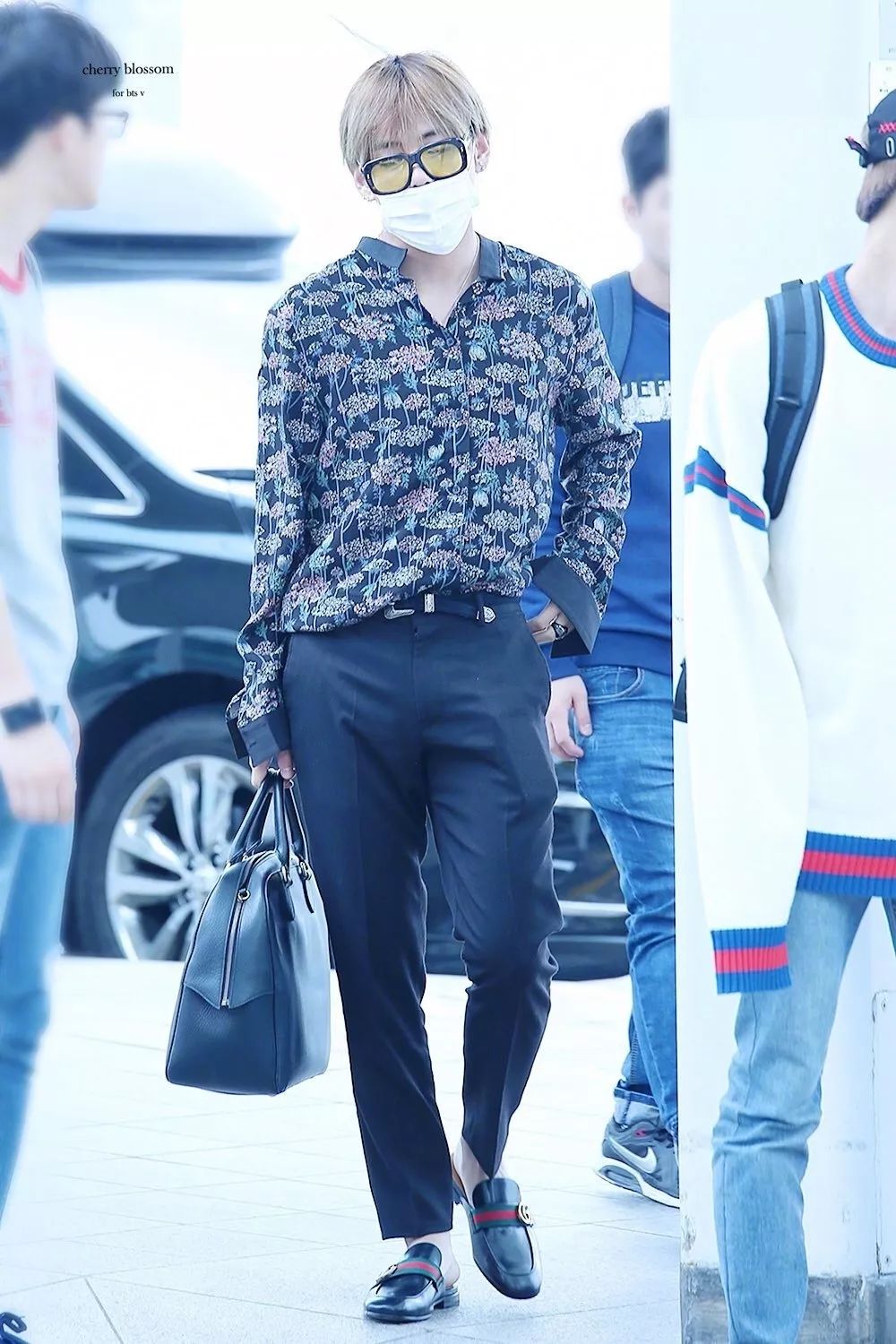 金泰亨生日快乐q版,金泰亨祝福别人生日快乐视频